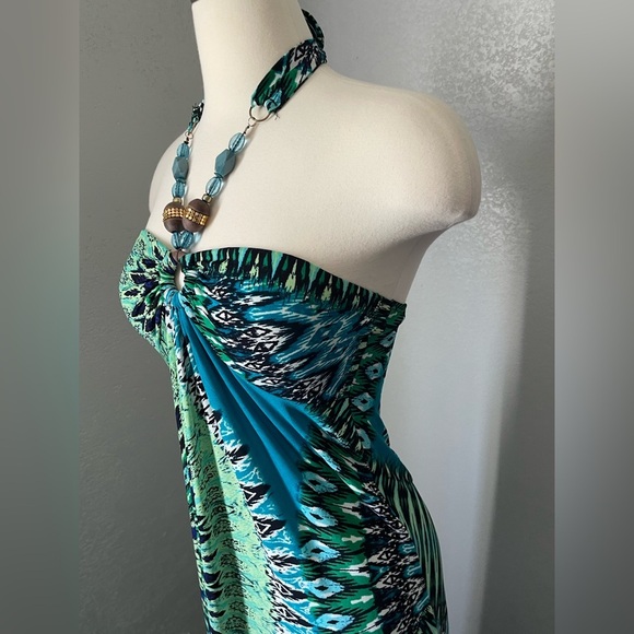 Vibrant Strapless Maxi Dress - Picture 9 of 12